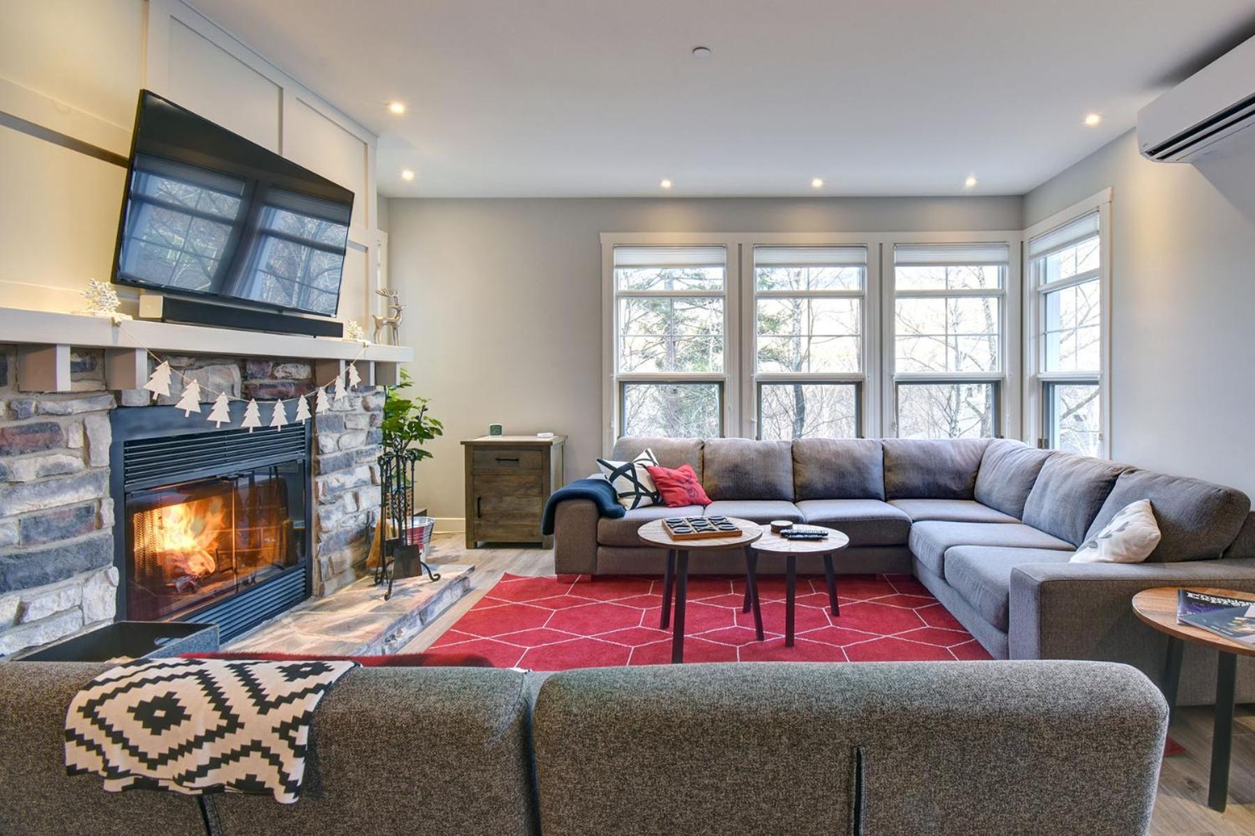 Апартаменти Tremblant Prestige - Les Eaux 207-2 Мон-Трамблан Екстер'єр фото